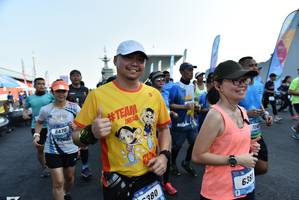 BIB: 6470, 380
                            <button type="button" onclick="openModal(3172008)" class="btn btn-primary btn-sm float-right btn-popup" data-toggle="modal" data-target=".modal-high-quality">
                        <i class="fas fa-shopping-cart"></i> Add to Cart
                    </button>
                                            <button type="button" onclick="isThisMe(3172008, true)" class="btn btn-success btn-sm float-right btn-popup btn-isme hidden" data-toggle="tooltip" data-placement="bottom" title="นี่คือรูปของคุณใช่ไหม คลิกที่นี่เพื่อเอาเข้าอัลบั้ม">
                        <i class="fas fa-plus"></i> Add to album
                    </button>
                    <button type="button" onclick="isThisMe(3172008, false)" class="btn btn-warning btn-sm float-right btn-popup btn-isnotme hidden">
                        <i class="fas fa-ban"></i> Remove from album
                    </button>